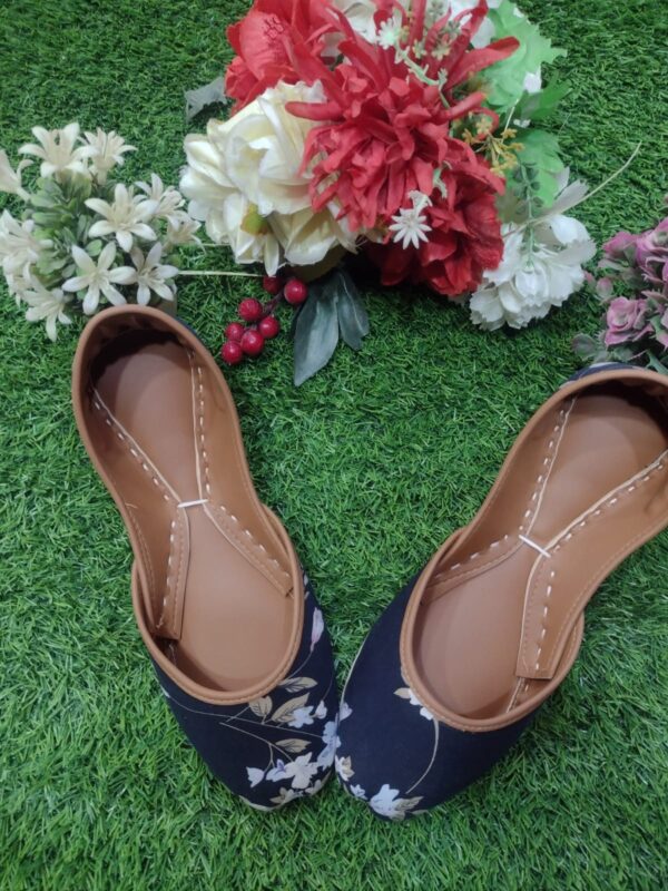 Trendy Digital Print Khussa – Handmade Women’s Footwear