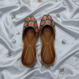Handmade Truck Art Khussa for Women – Colorful Traditional Pakistani Footwear
